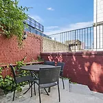 Exclusive 1 Bedroom Flat Near Victoria Station!